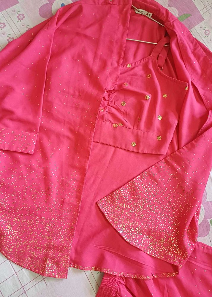 Elegant Pink Kurta co ord set with Gold Accents