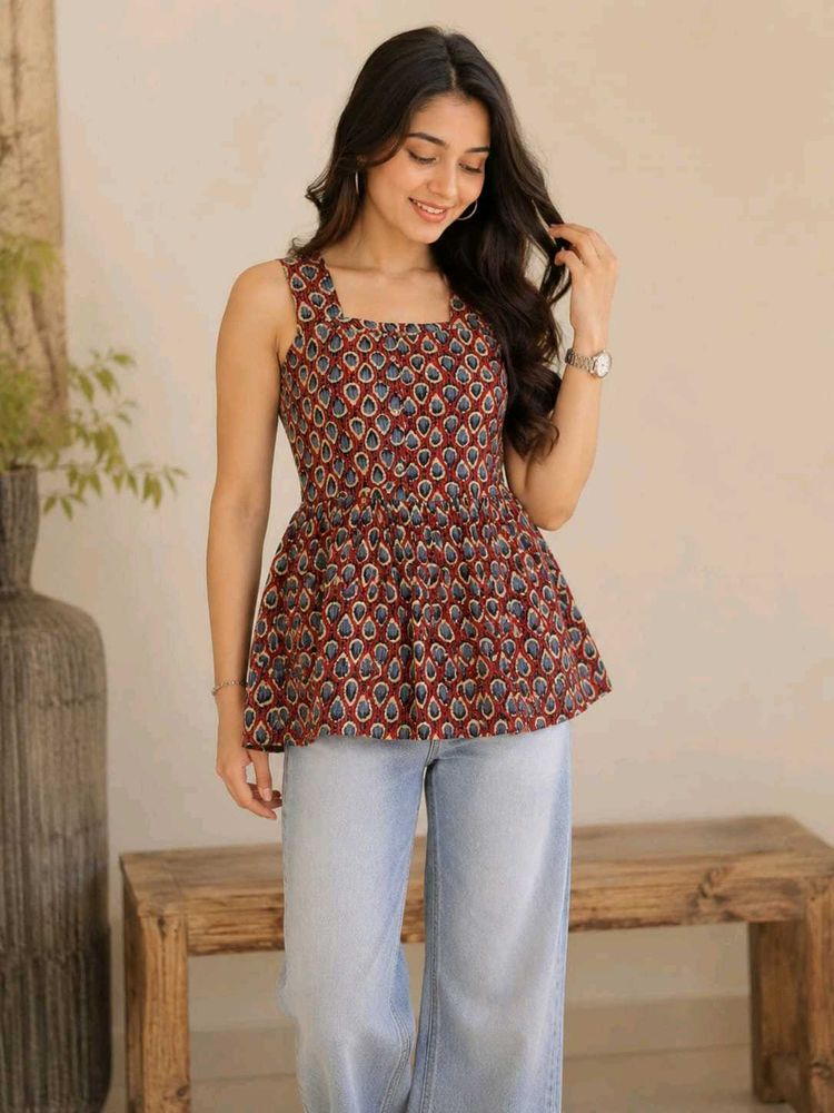 Maroon printed sleeveless short kurti