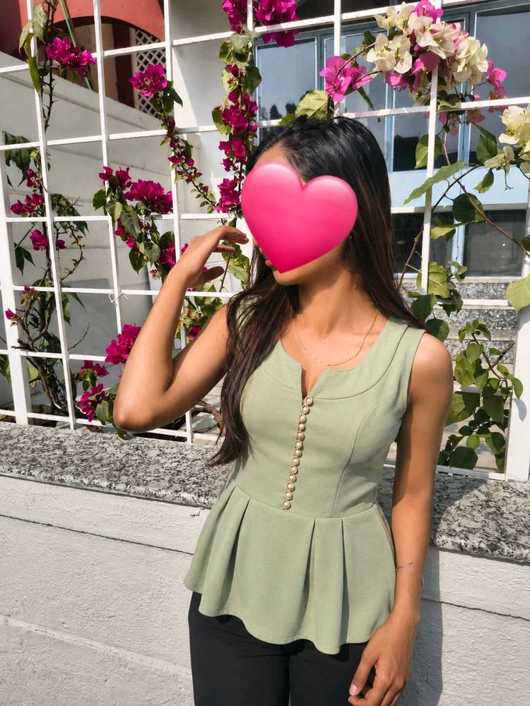 Chic Sleeveless Peplum Top