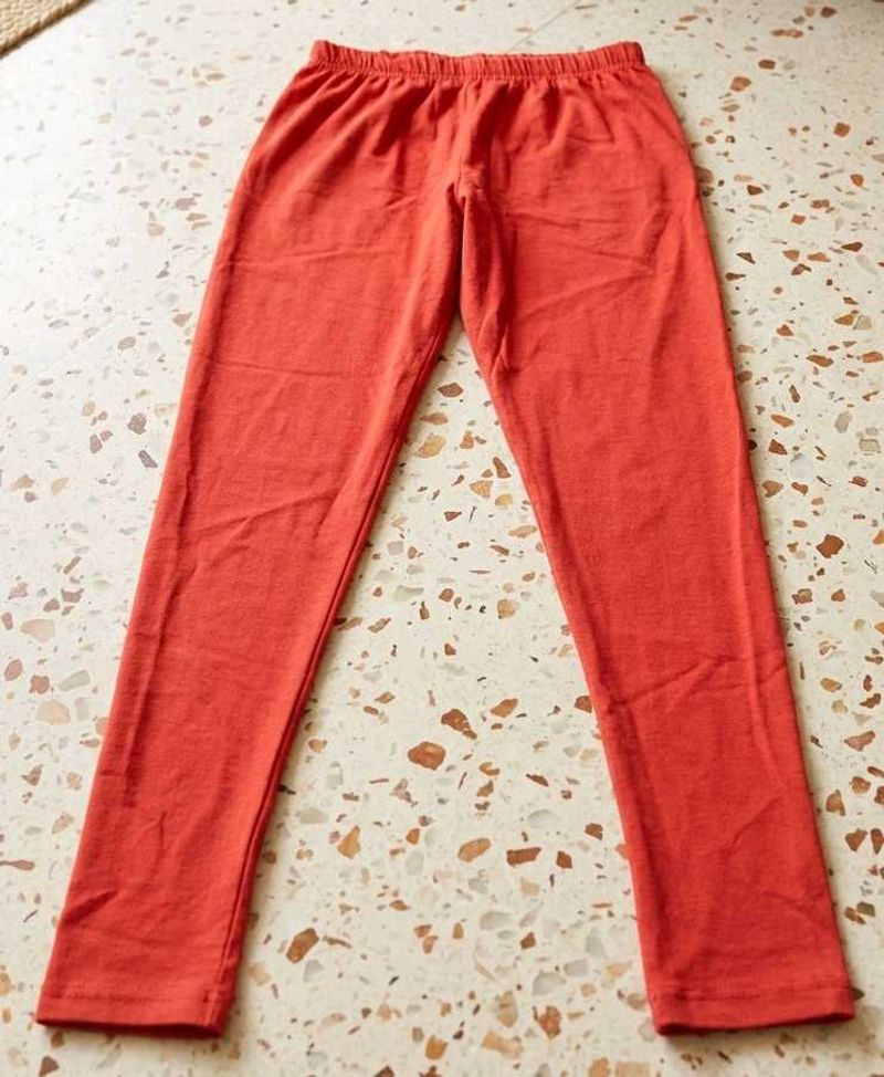 Comfortable red Leggings