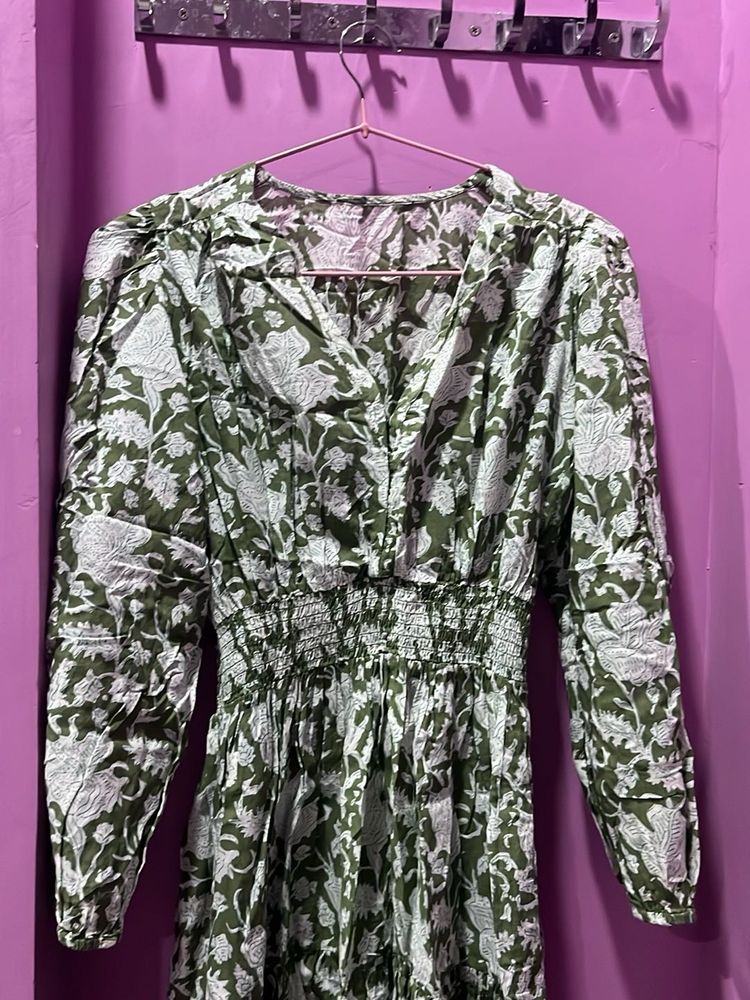 Green Floral Print Ethnic Gown