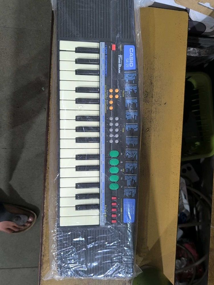 Casio SA-21 100 Tone Bank piano Keyboard