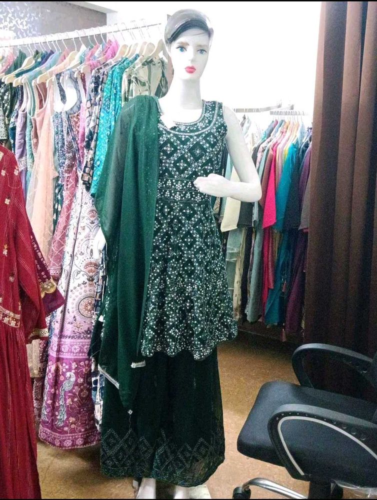 Elegant Emerald Green Embellished Kurta Set