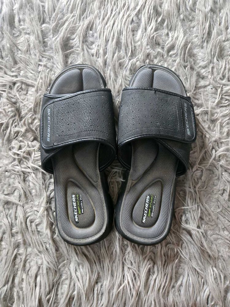 Skechers Gel-Infused Memory Foam Adjustable Comfor