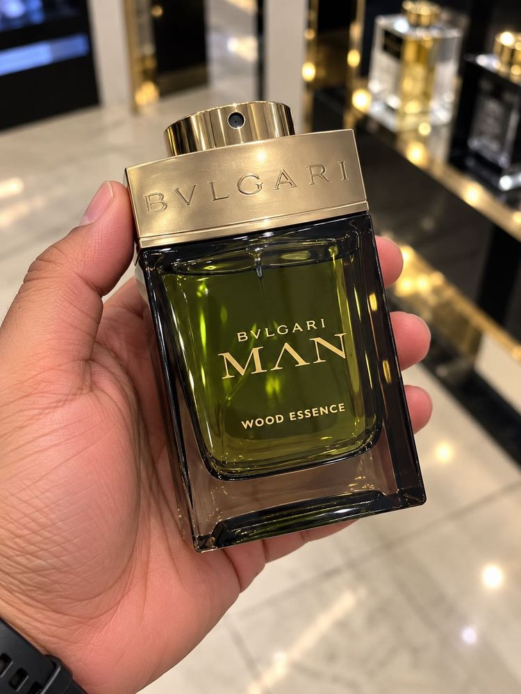 Bvlgari Man Wood Essence Perfume
