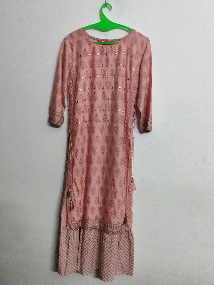 Elegant Pink Kurti with Golden Print