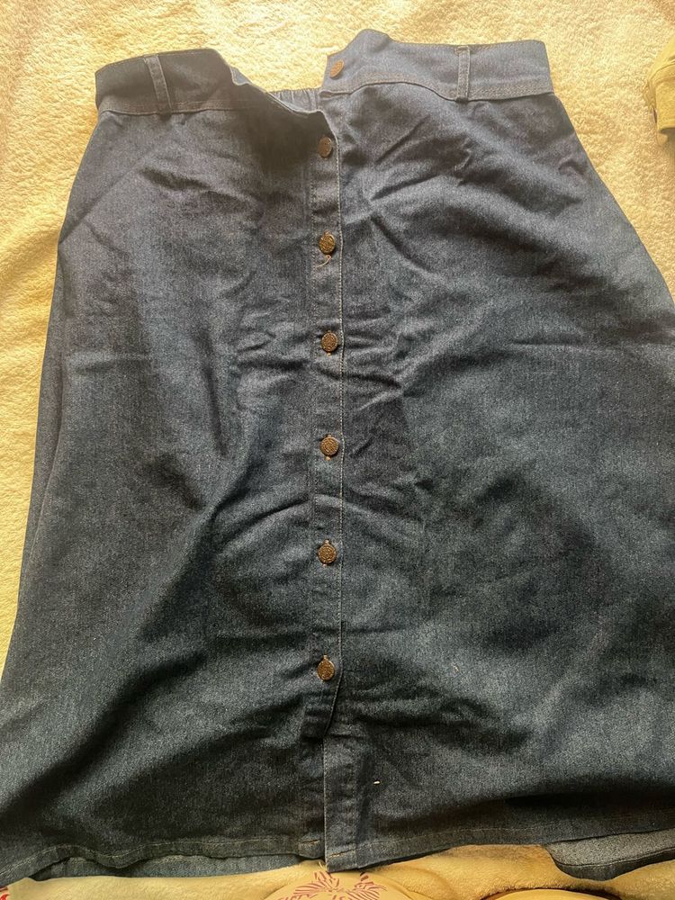 Classic Denim Button-Front Skirt