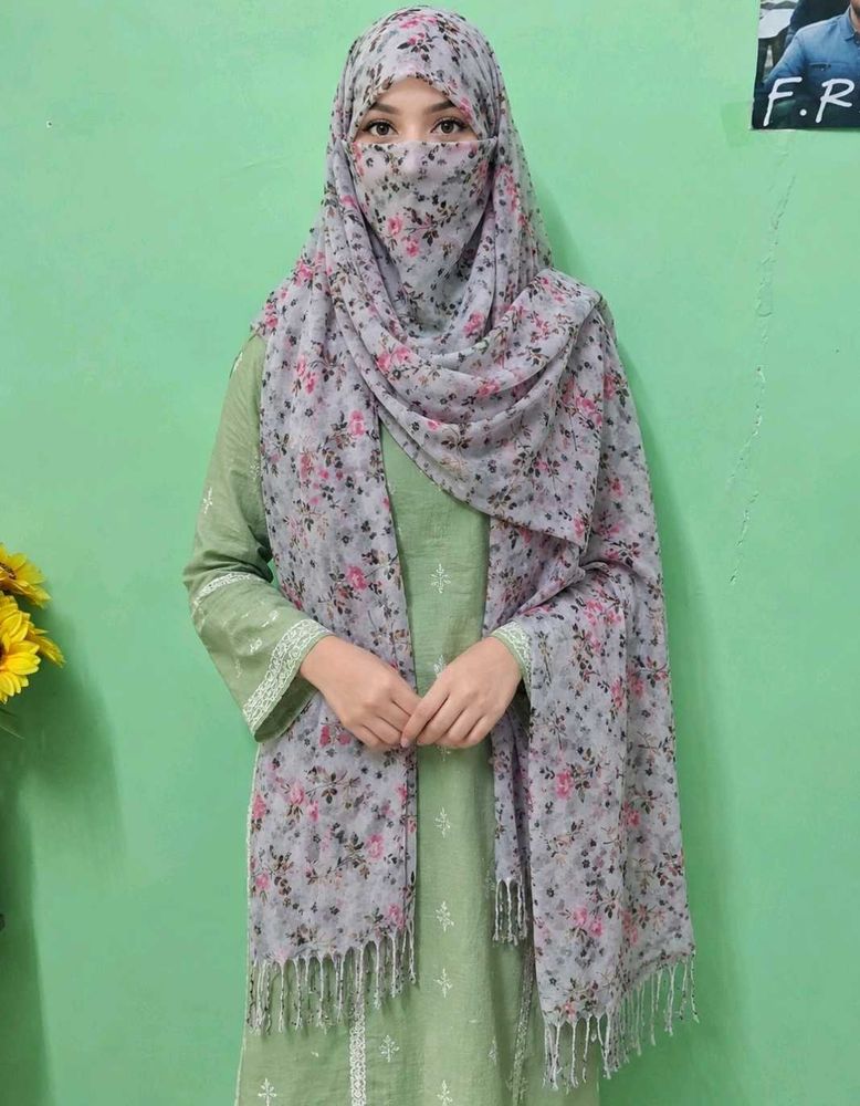 Floral Print Scarf with Tassels of 1
