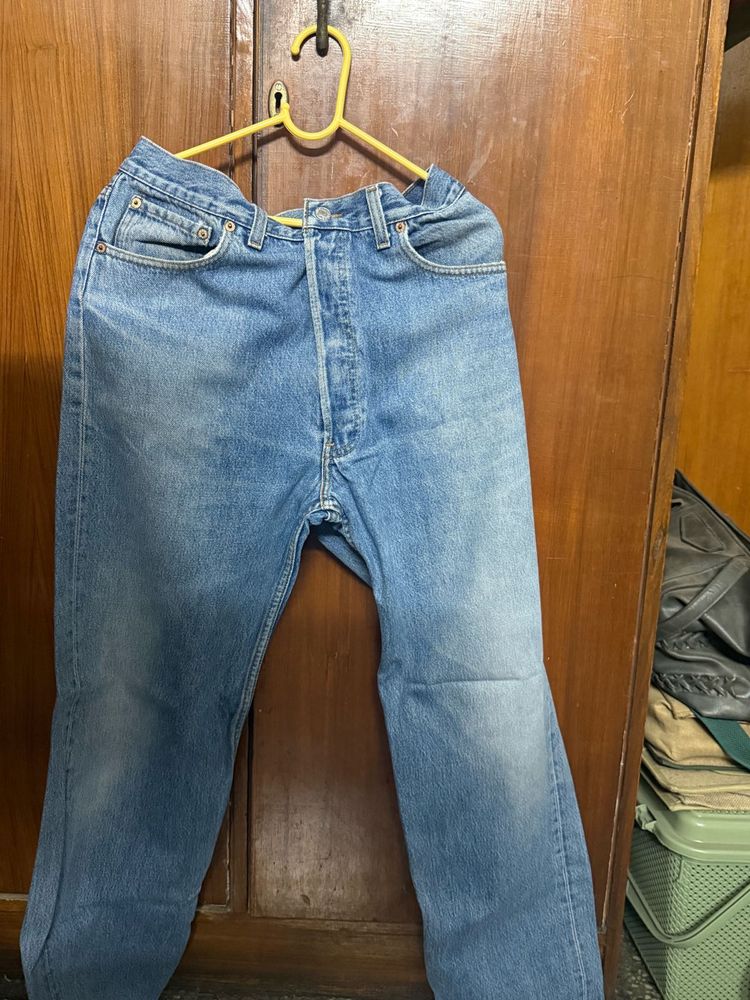 501 Levi’s Blue Denim Jeans