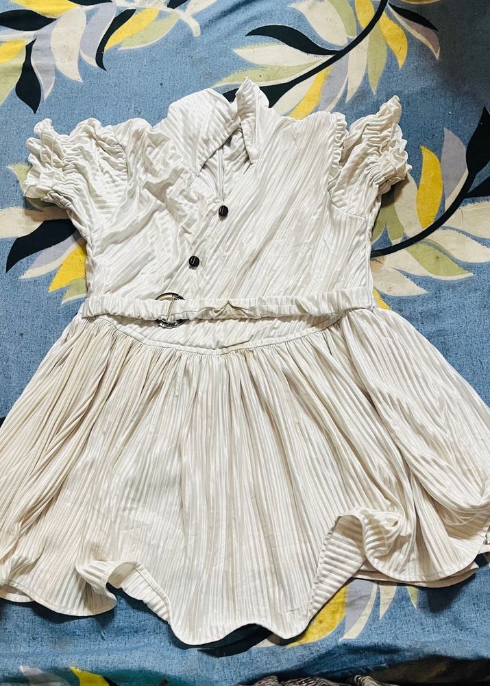 Pleated White Dress with Belt design