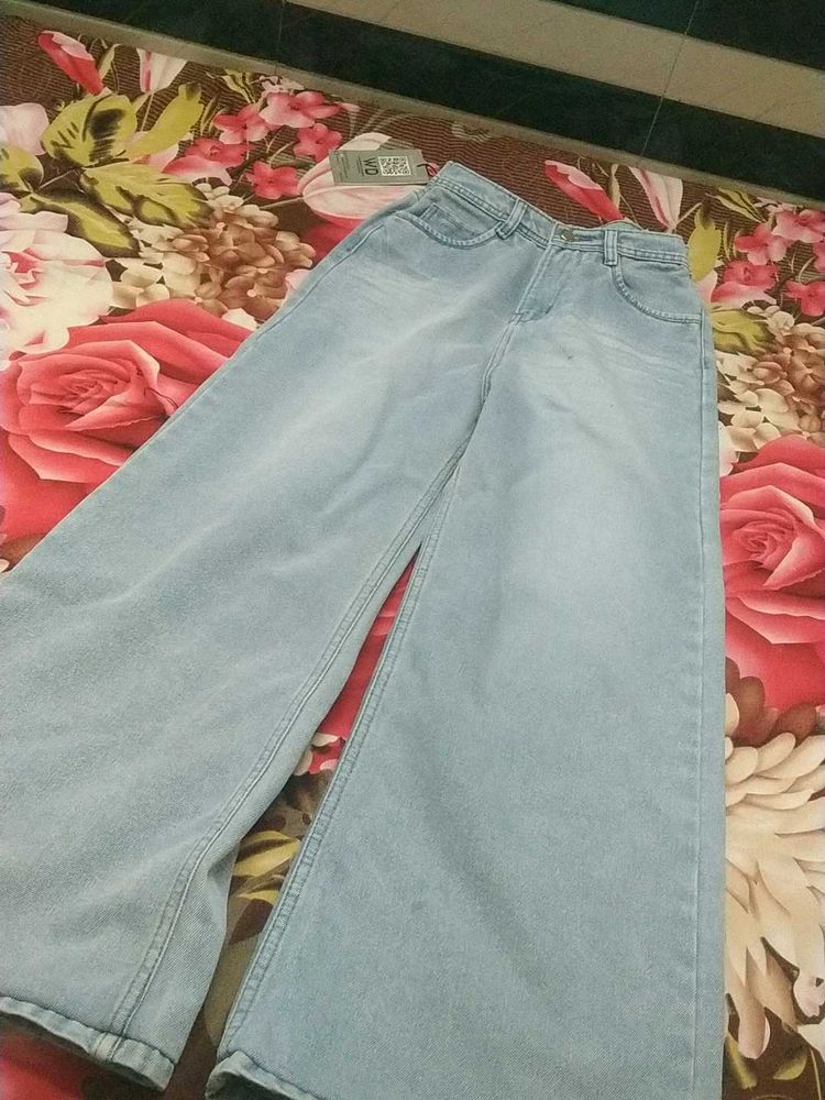 Light Wash Wide Leg Jeans