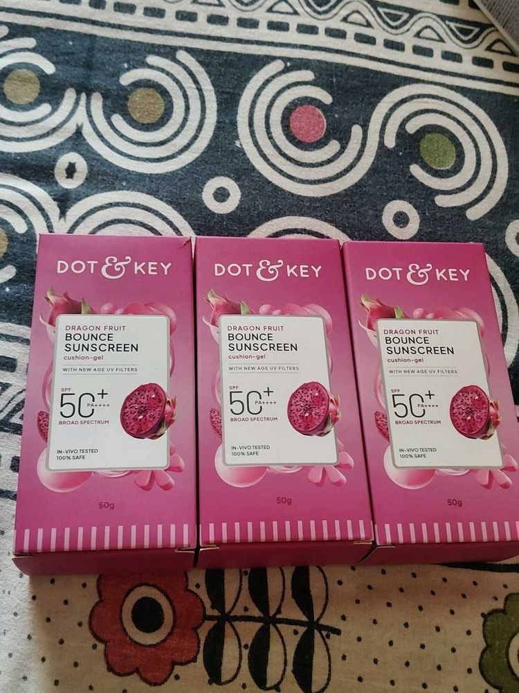Dot &amp; Key Dragon Fruit Sunscreen SPF 50