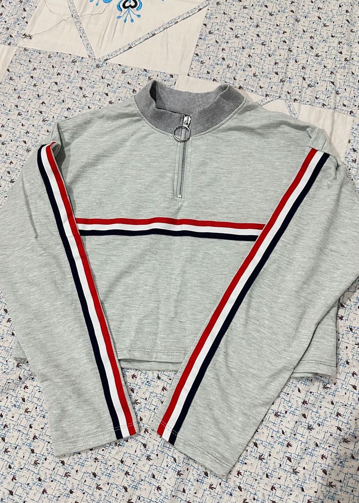 Completely New Striped Sleeve Crop Top