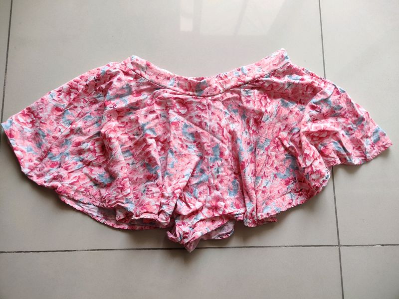 Super Flared Shorts Looks Like A Skirt