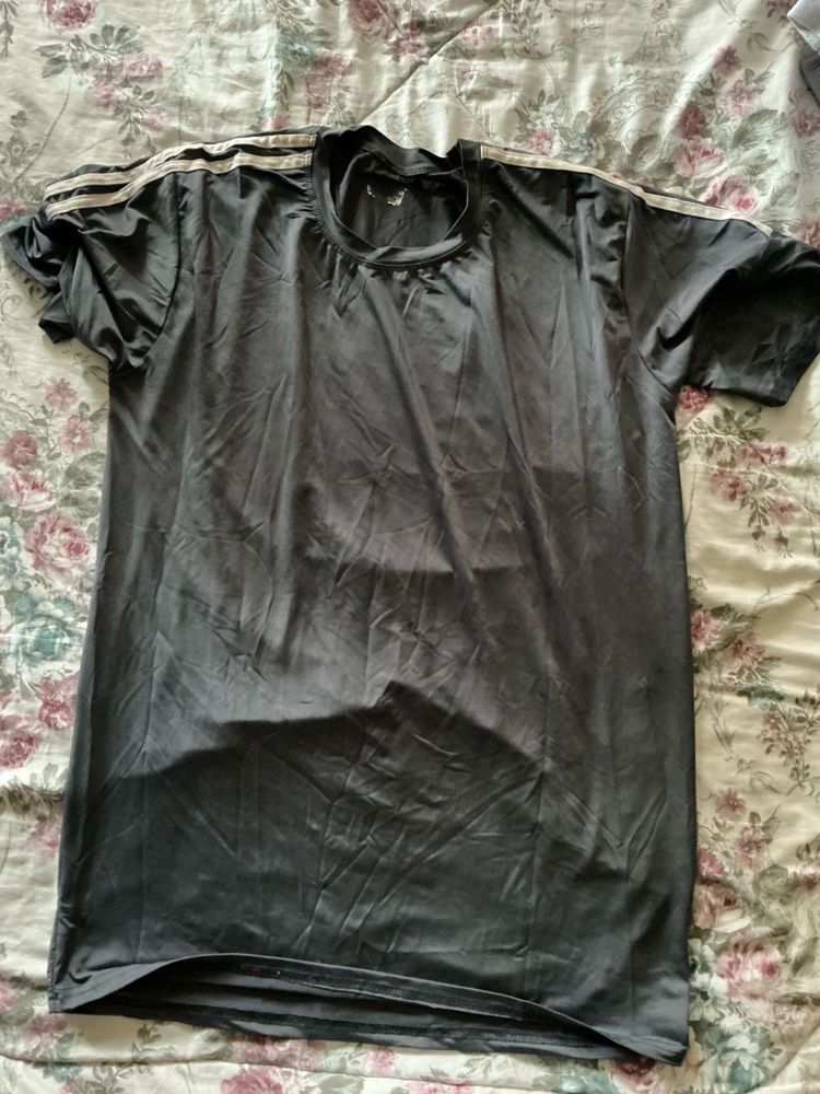 Adidas T-Shirt