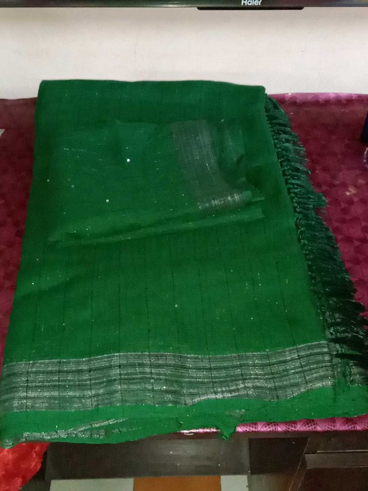 Beautiful Green Saree with Unstitched blouse
