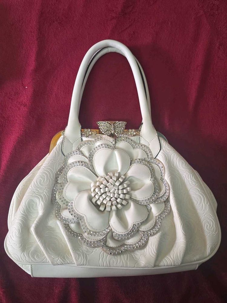 Elegant White Floral Handbag