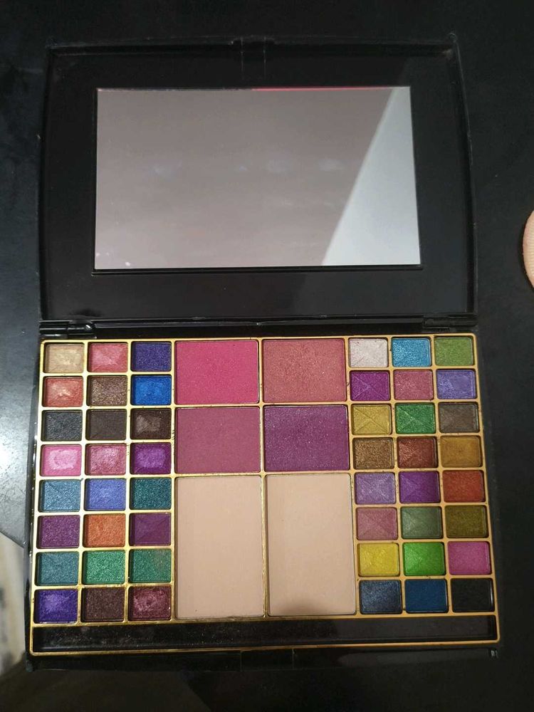 Professional Eyeshadow &amp; Face Palette