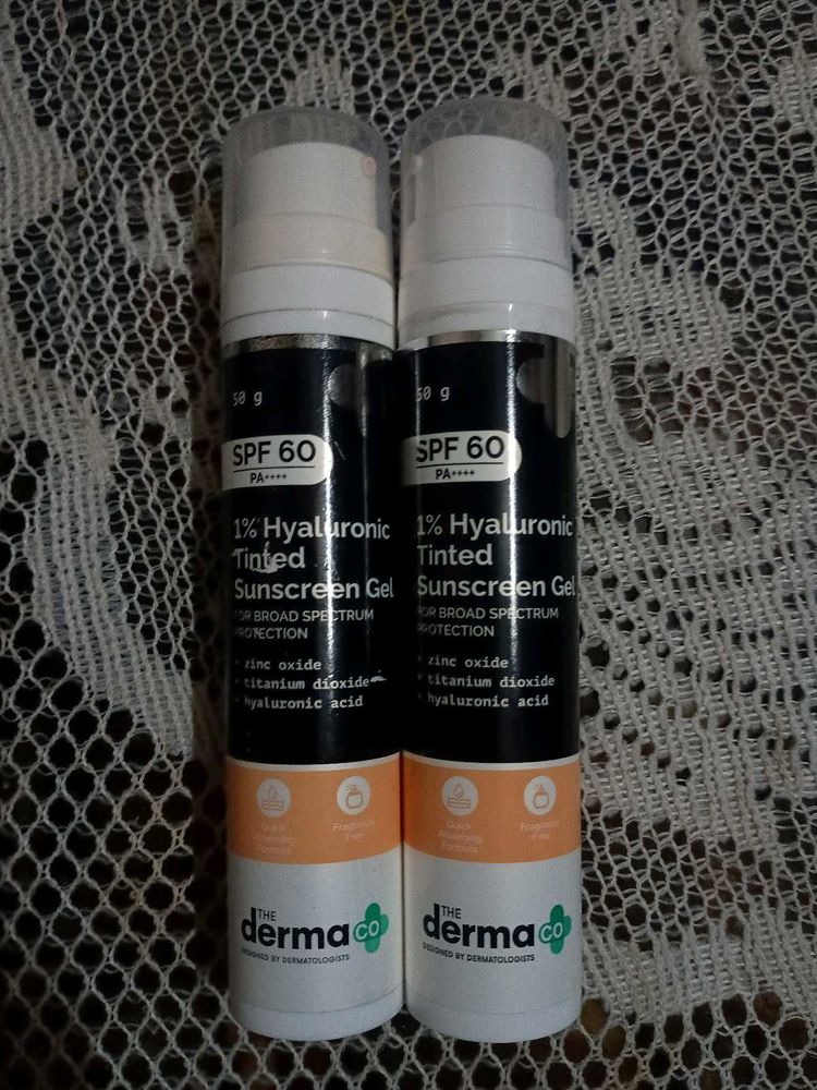 The Derma Co 1% Hyaluronic Tinted Sunscreen