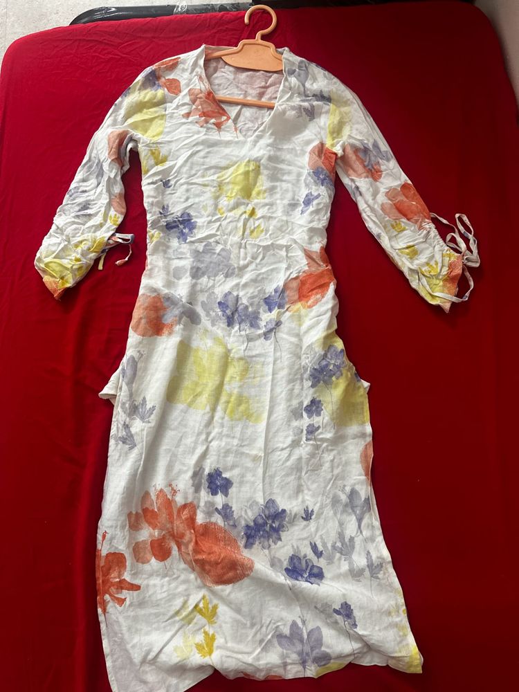 Floral Print V-Neck Kurta