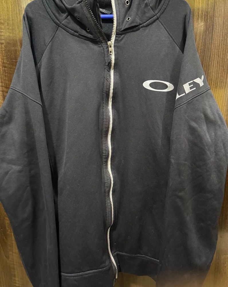 Oakley Tech Fit Zipper