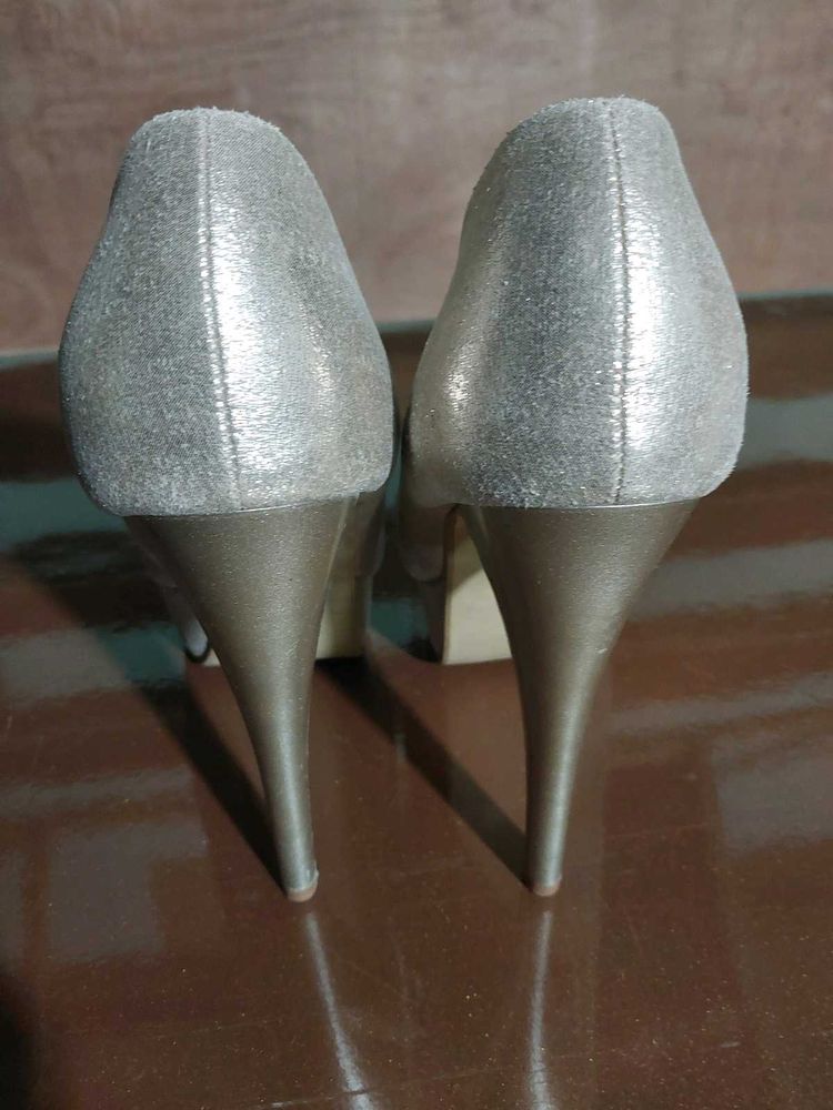 Elegant Metallic Platform Heels