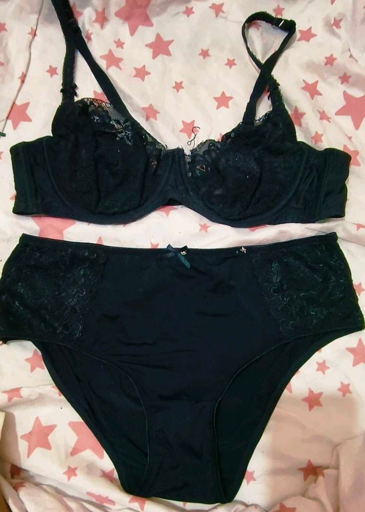 Elegant Black Bra and Panty Set