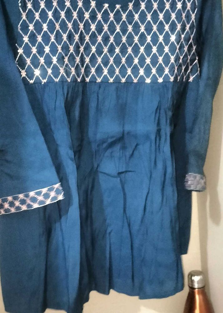 Blue Embroidered Kurta