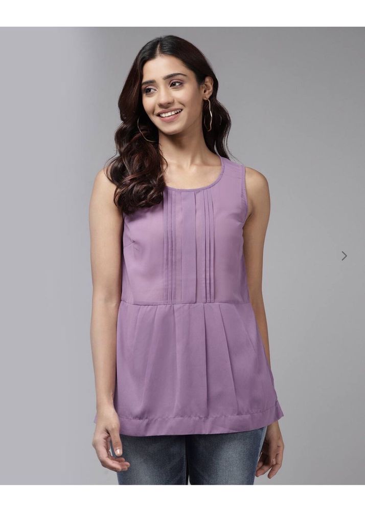 Stylish Lavender Pleated Sleeveless Top