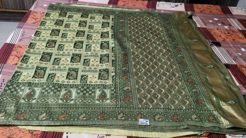 new tag green and pista sari with blouse pie