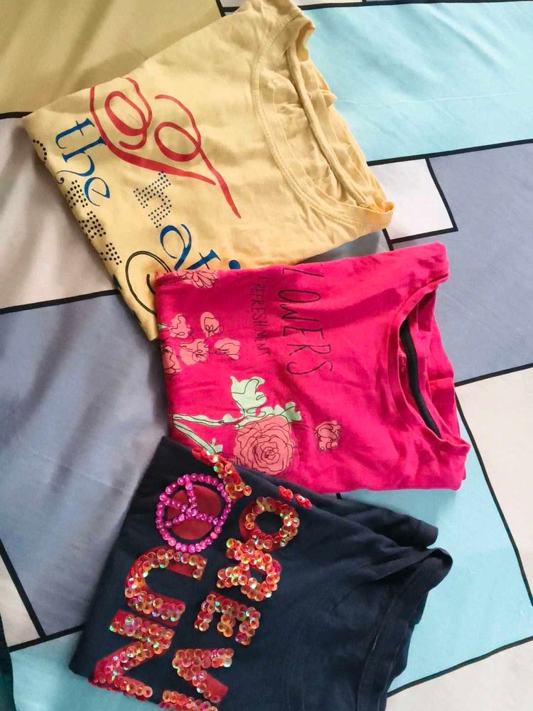 Set of 3 Graphic T-Shirts for Women