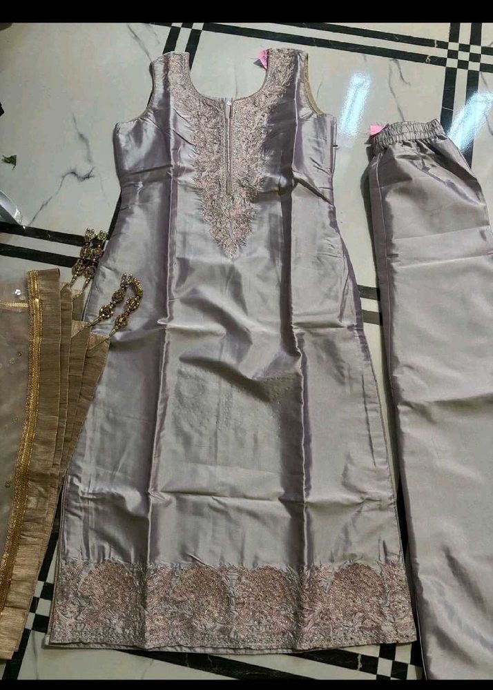 New Elegant Embroidered Kurta Set with Dupatta