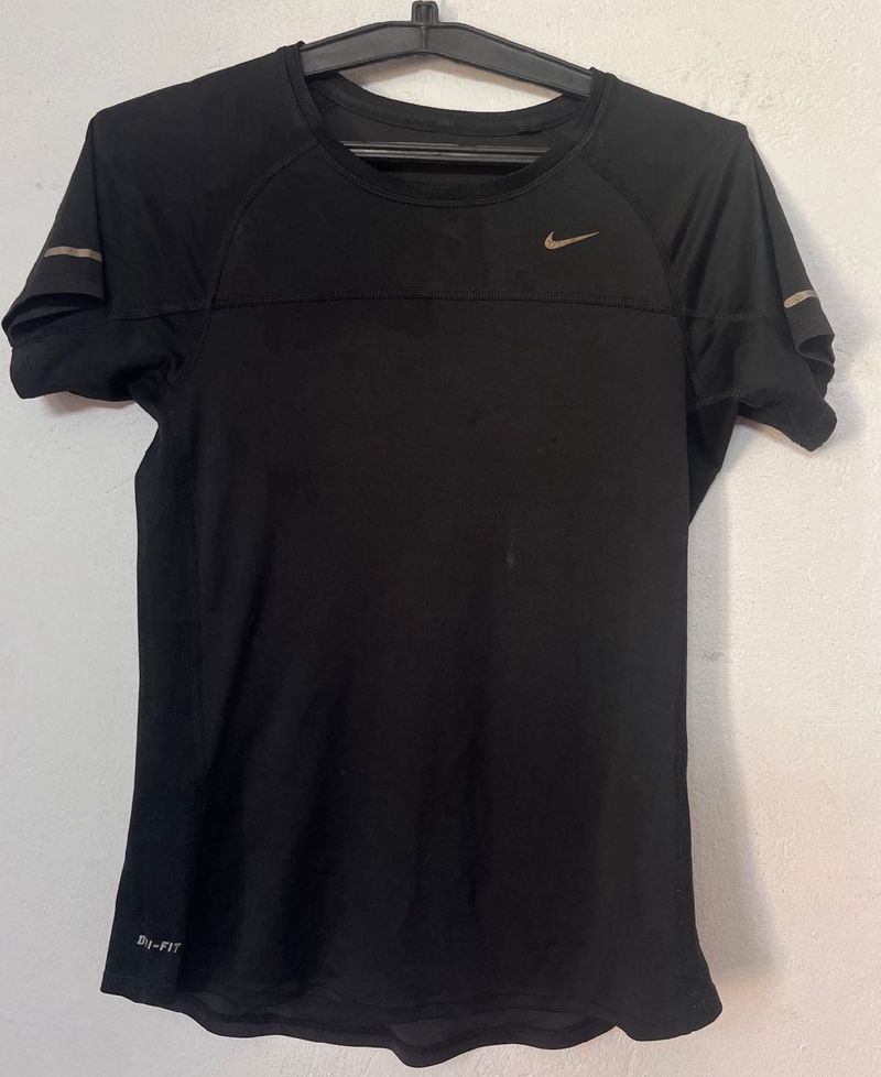 Nike Dri-FIT Black T-Shirt