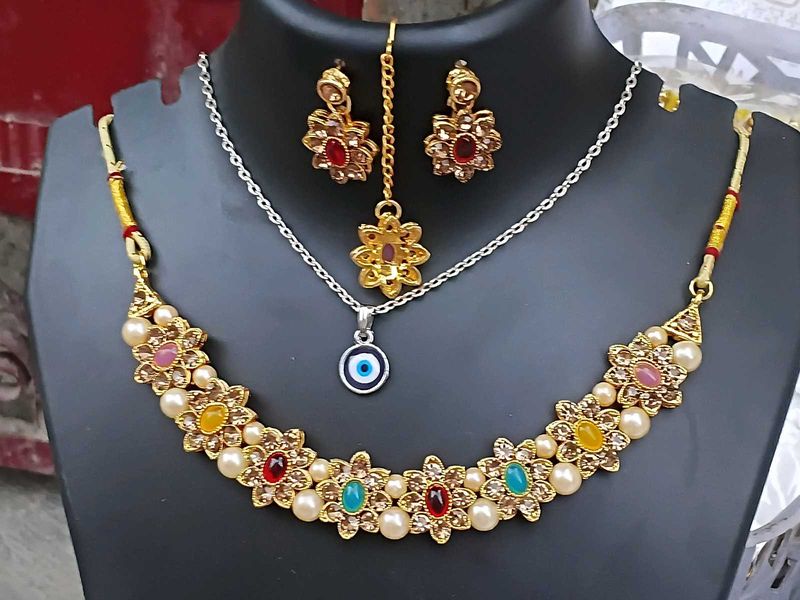 Ethnic Jewellery Set with Earrings