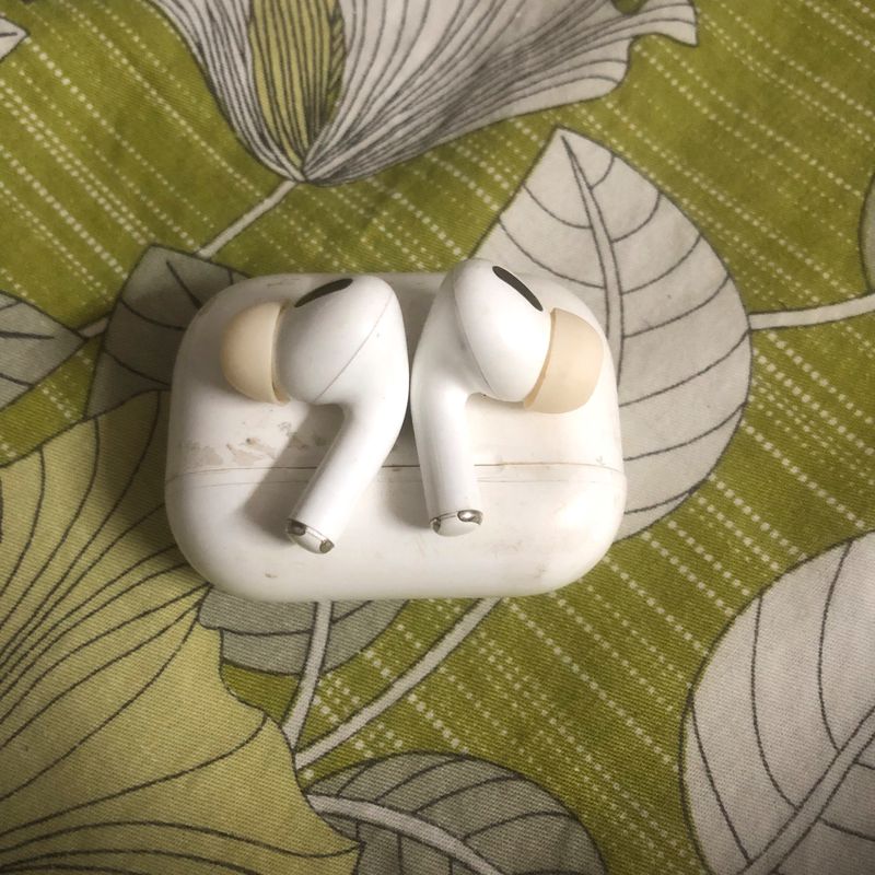 AirPods