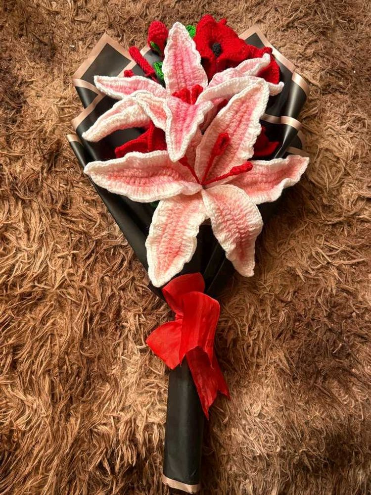 Handmade Crochet Lily &amp; Poppy Bouquet