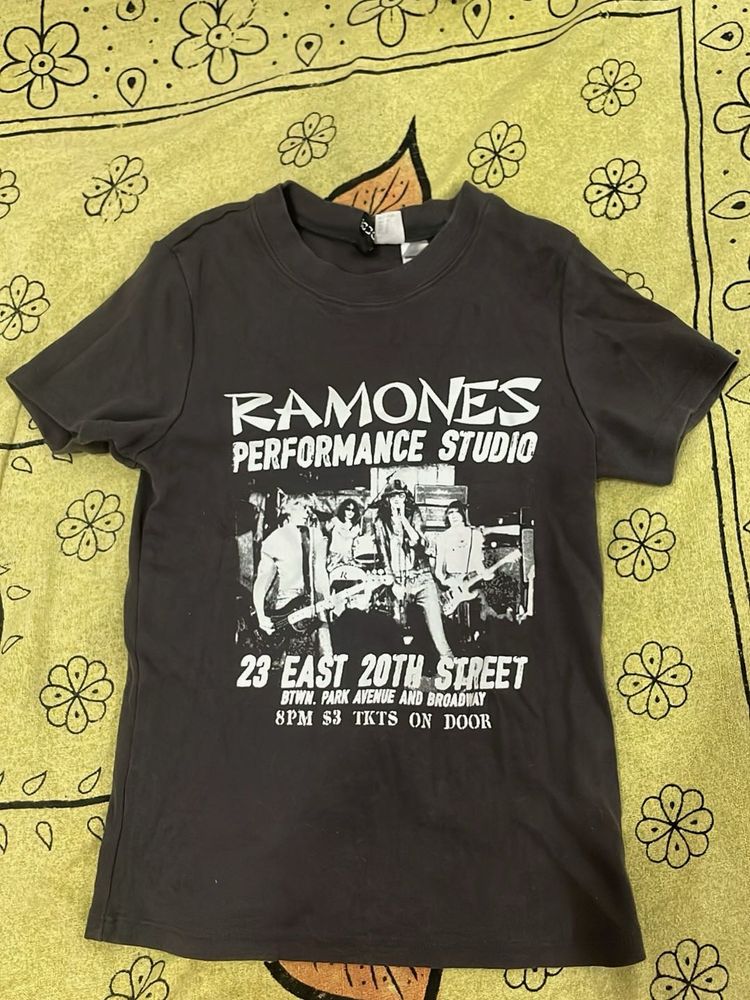 Ramones Performance Studio T-Shirt