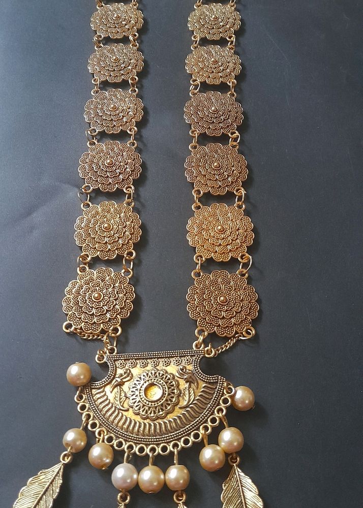 Long Neckpiece Golden ( Copper )