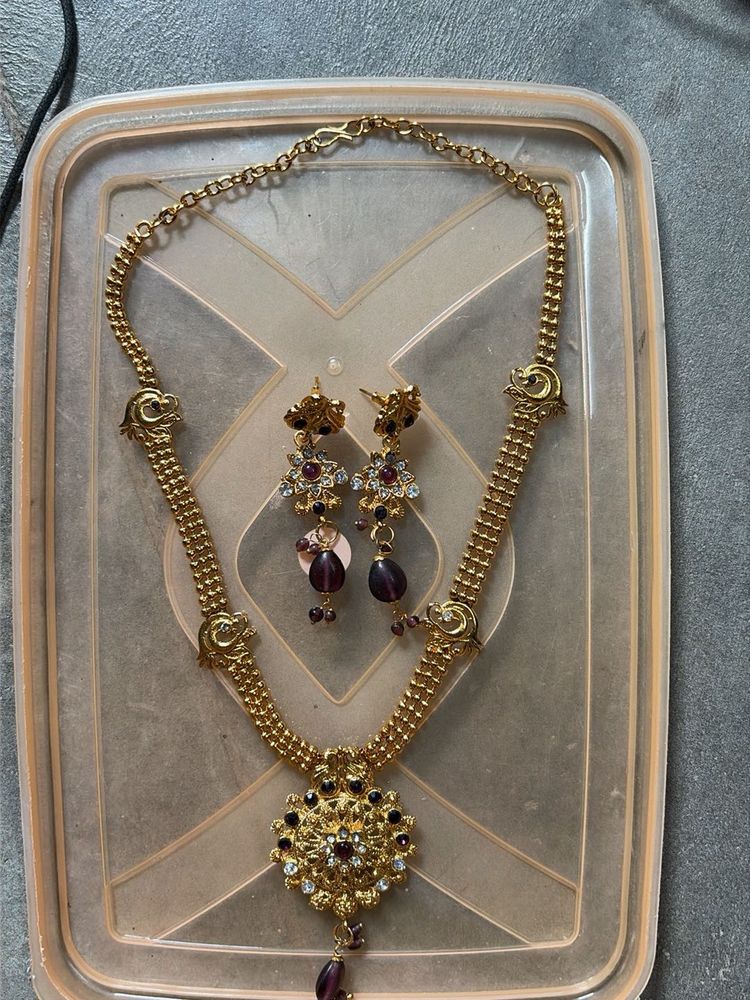 Elegant Gold-Plated Jhumka Earrings with Stone