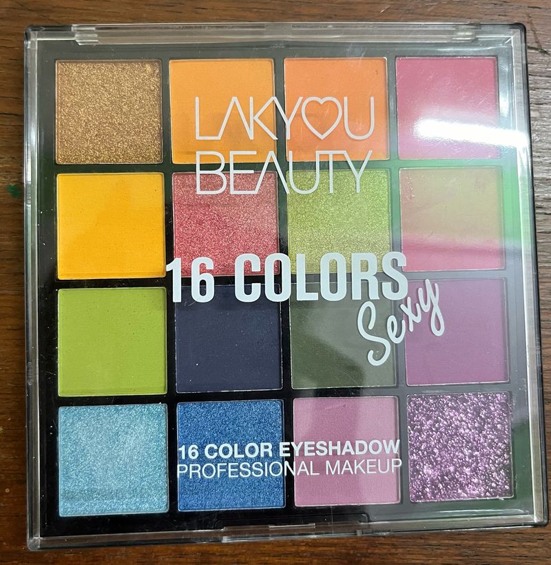 16 colours eyeshadow pallete