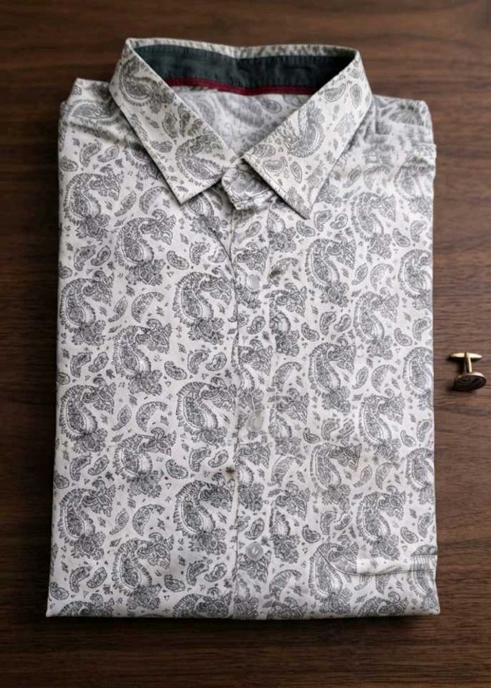 Like new Stylish formal paisley Men's Shirt