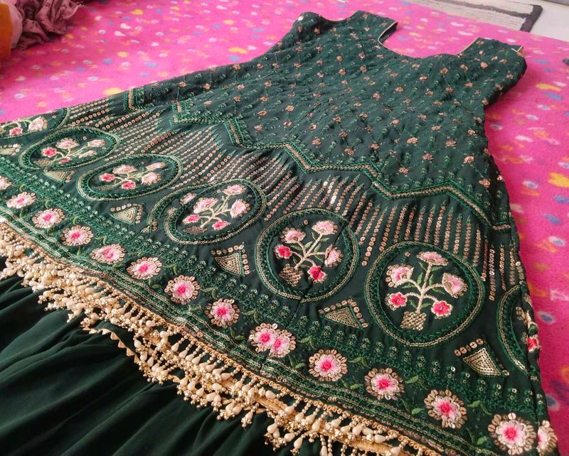 Elegant Green Embroidered Kurta Set
