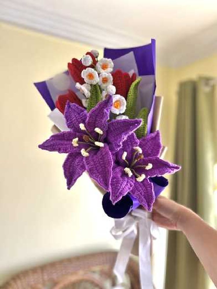 Crocheted Flower Bouquet