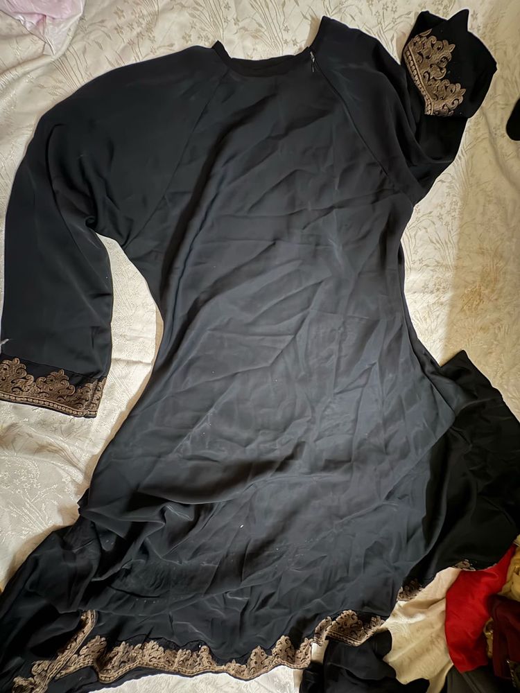 Black abaya with border