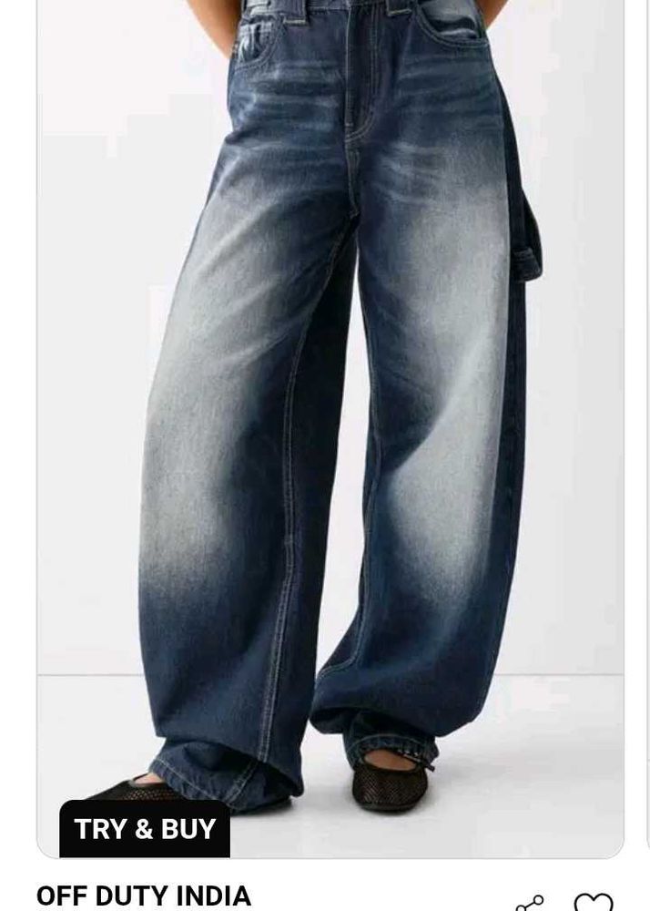 Off duty baggy carpenter jeans