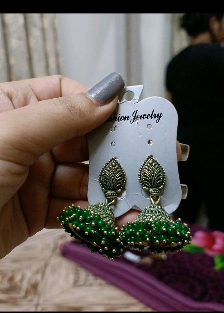 2 Earings And Set