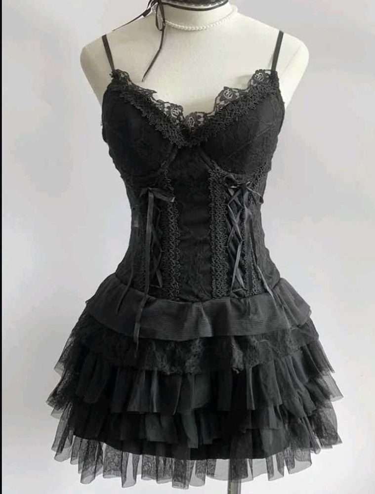 Gothic corset dress | lace &amp; ruffle