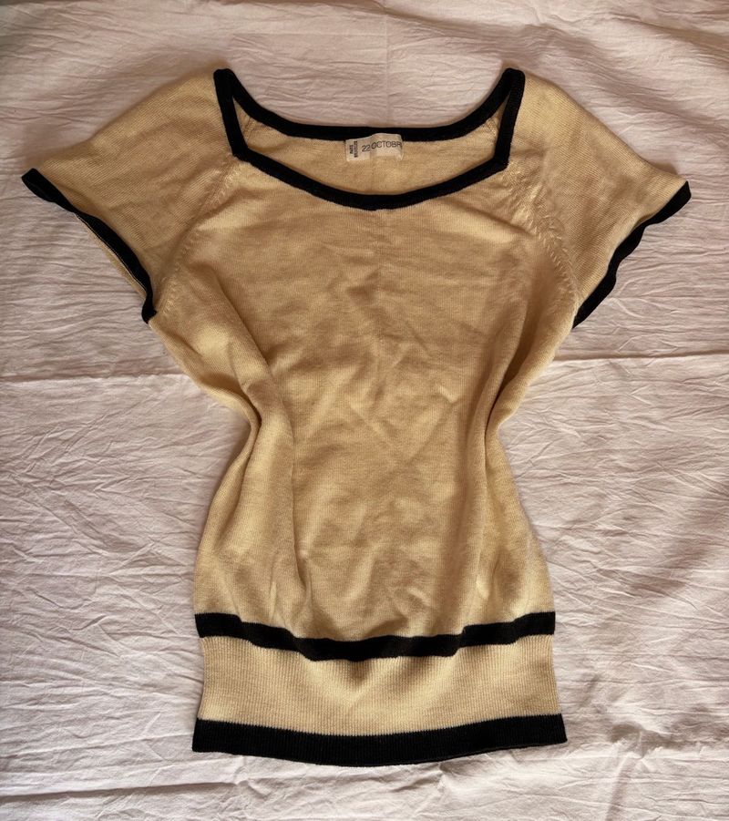 square neck woollen top