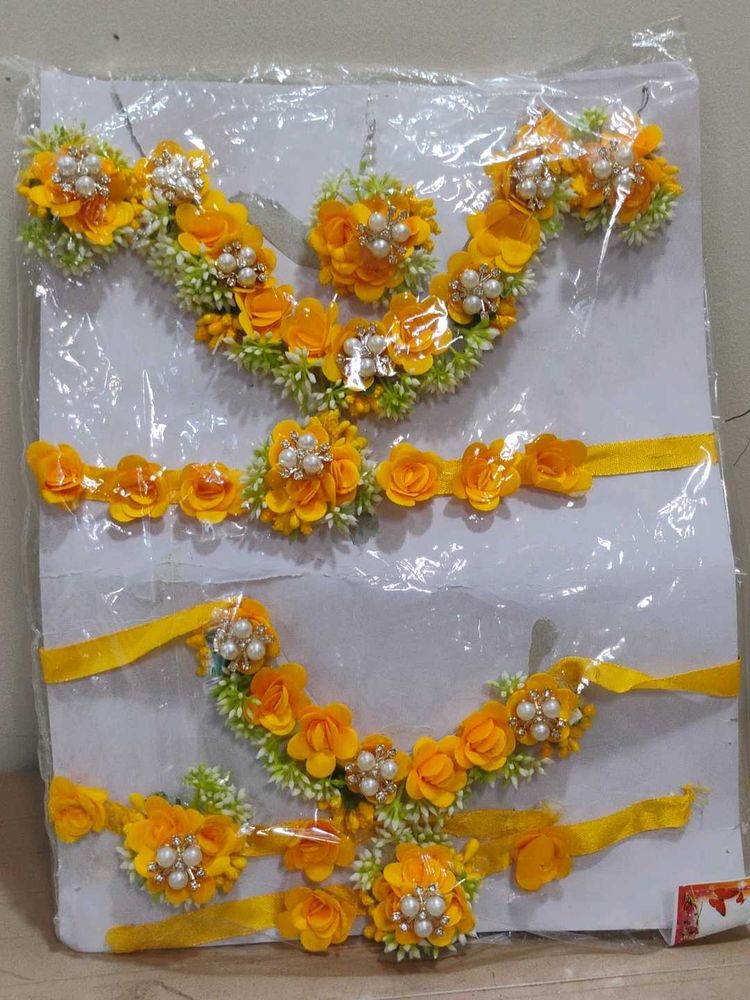 Yellow Floral Jewellery Set