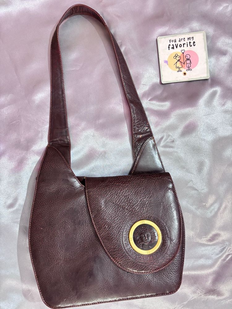 OZOAND AUSTRALIA Vintage Maroon Leather Shoulder B